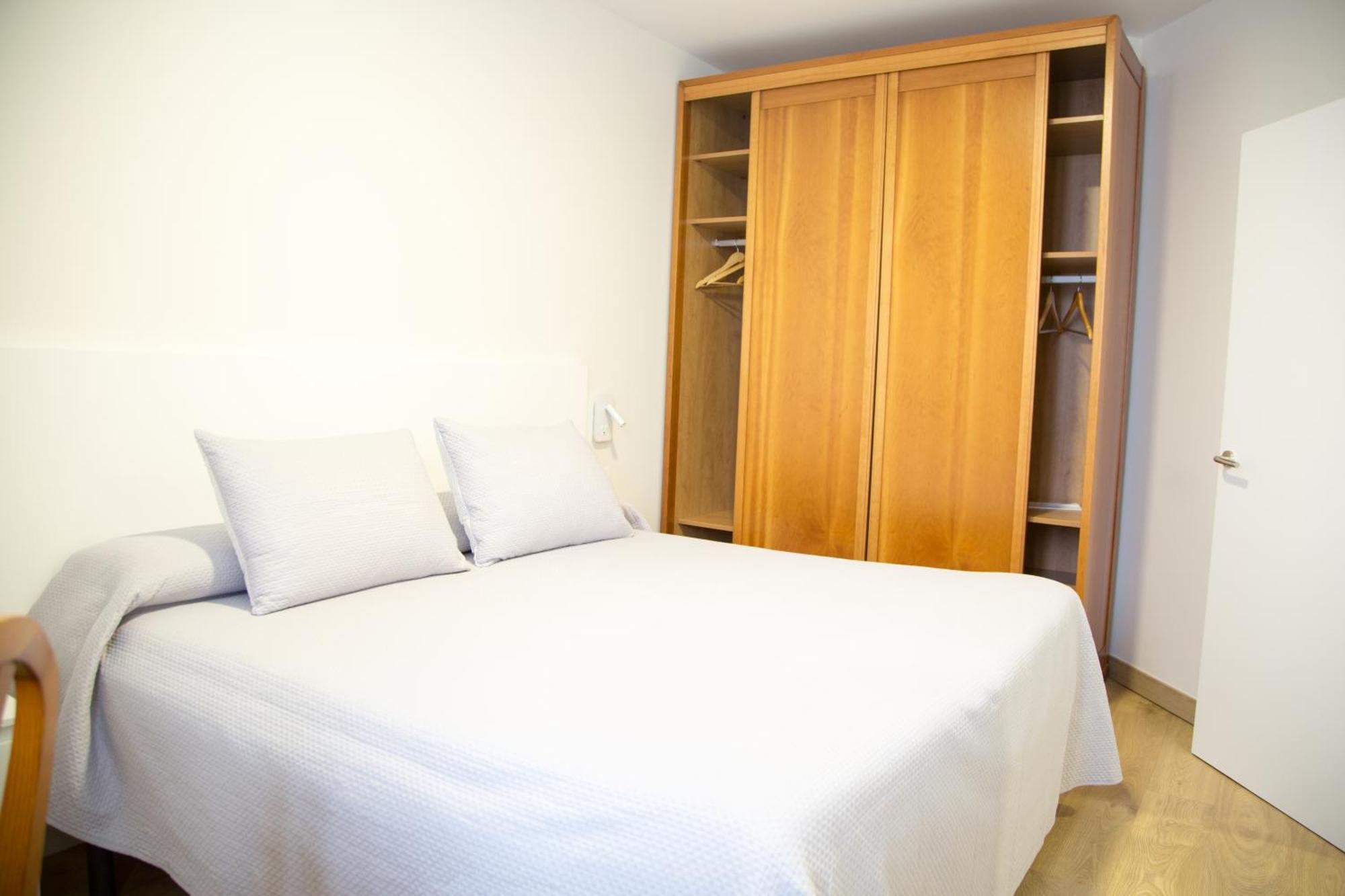 Apartamentos Playa De Cóbreces Kültér fotó