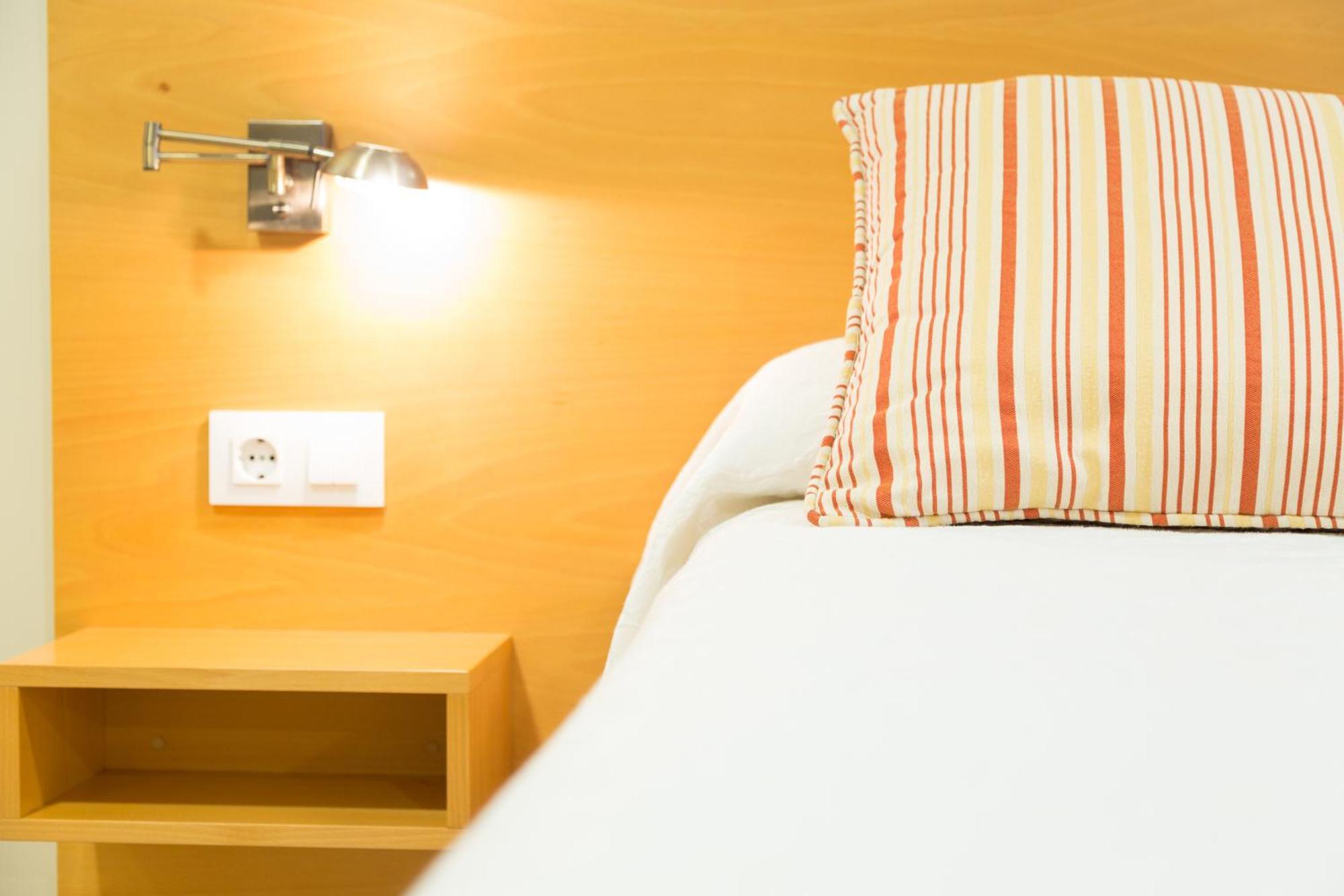 Apartamentos Playa De Cóbreces Kültér fotó