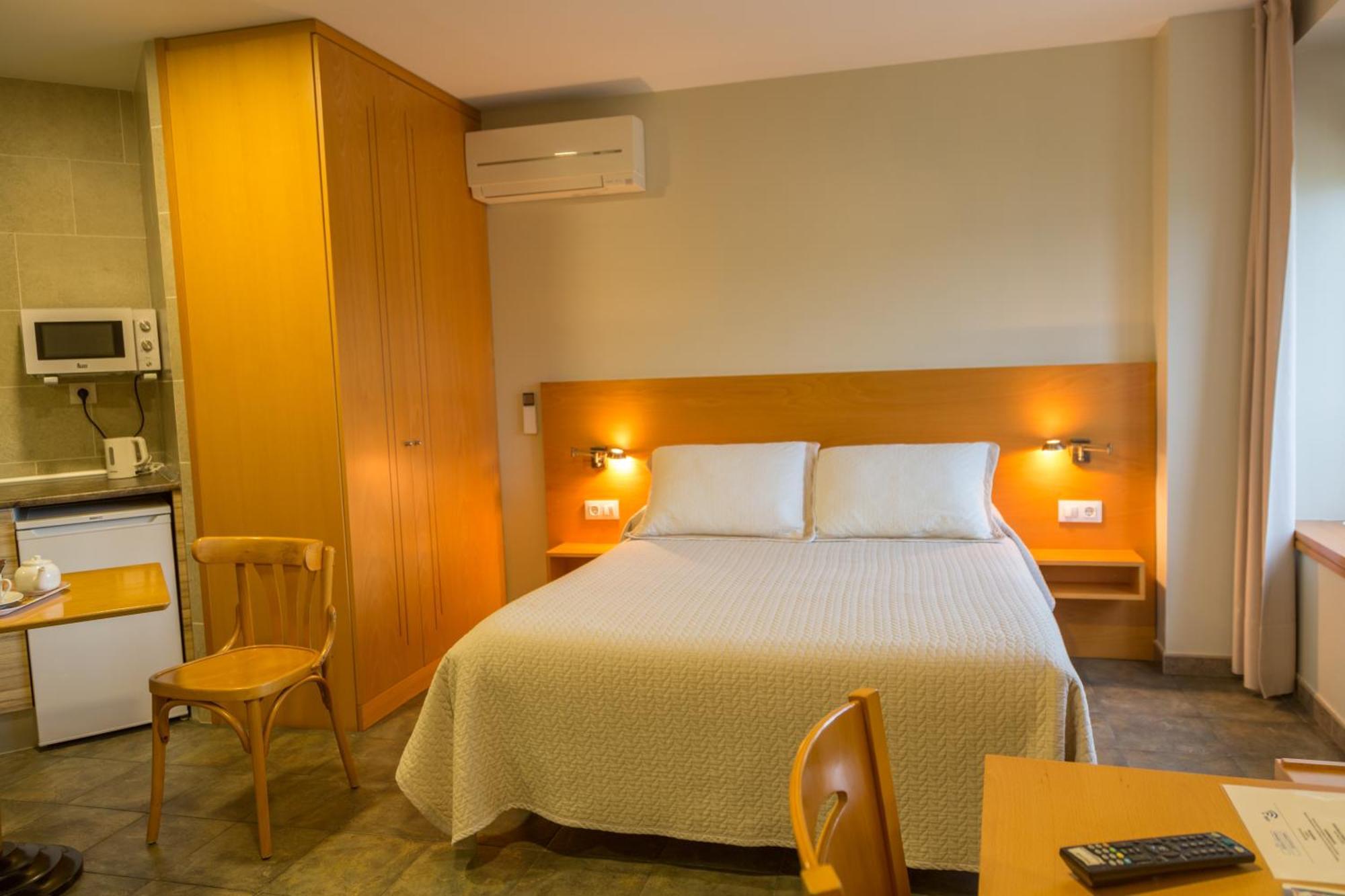 Apartamentos Playa De Cóbreces Kültér fotó