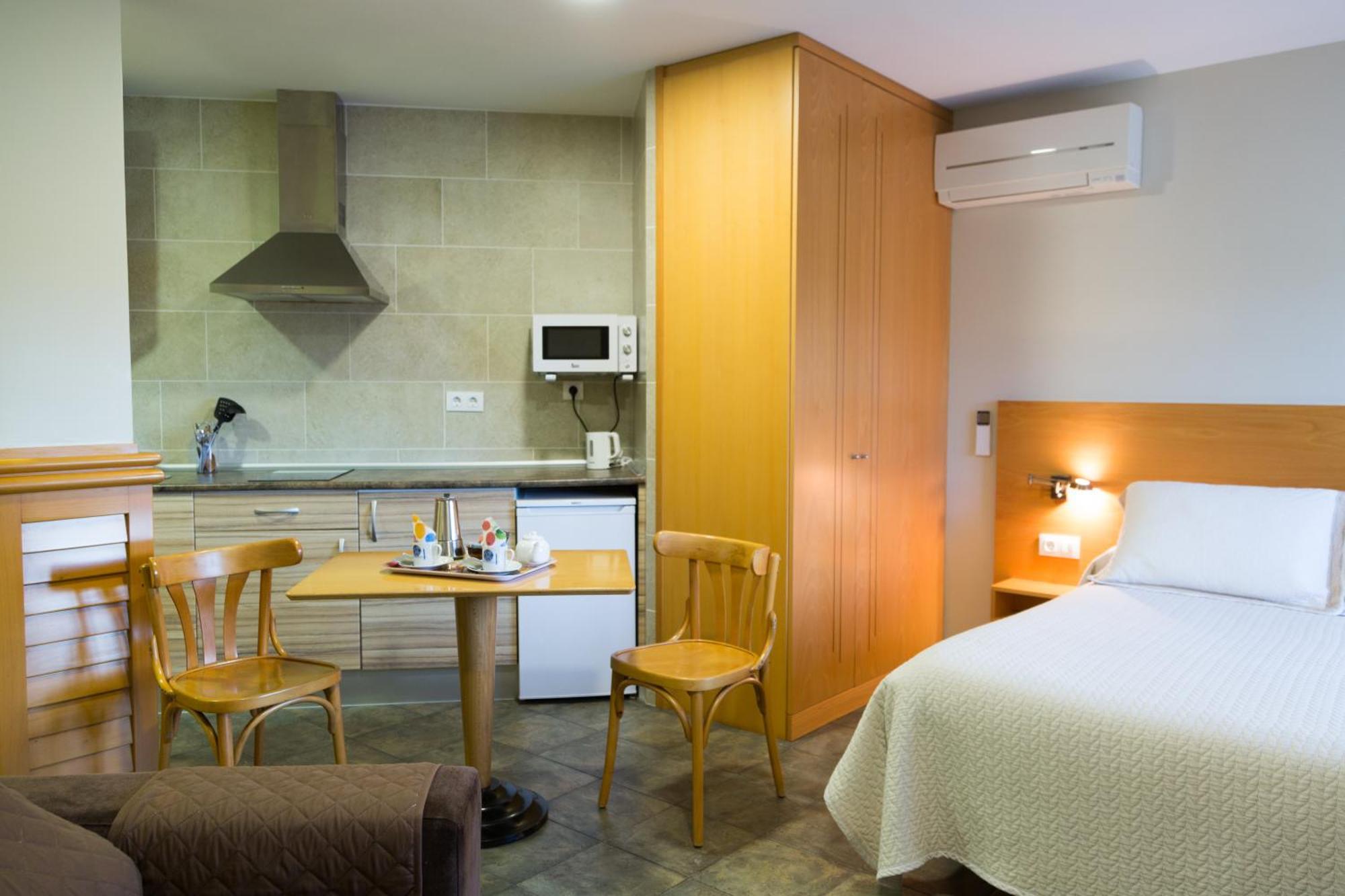 Apartamentos Playa De Cóbreces Kültér fotó