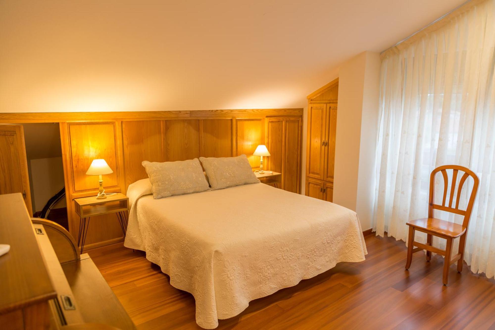 Apartamentos Playa De Cóbreces Kültér fotó